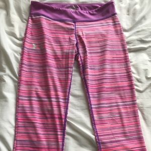 stripped underarmour cropped leggings